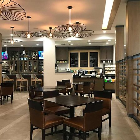 Sonesta Hotel Grand Rapids Airport Экстерьер фото