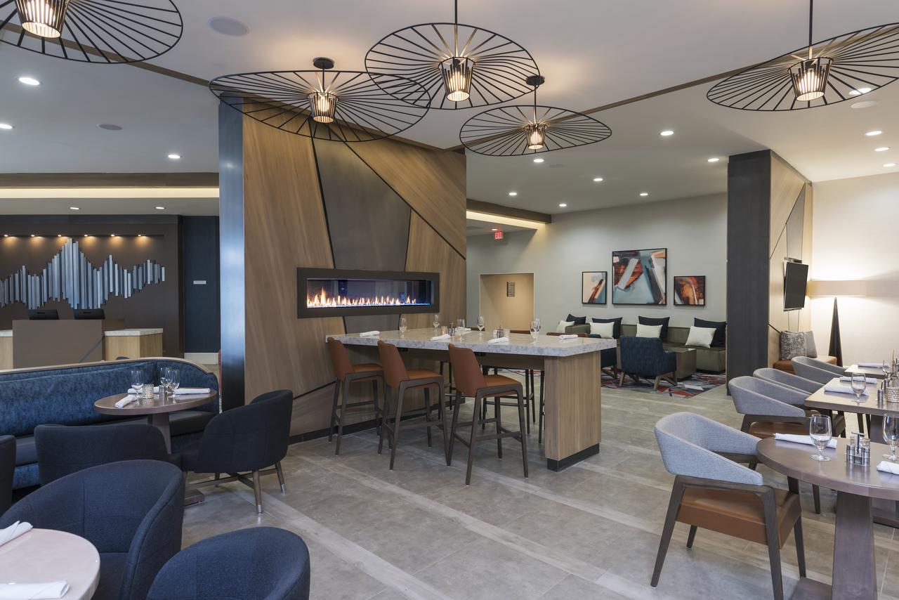 Sonesta Hotel Grand Rapids Airport Экстерьер фото