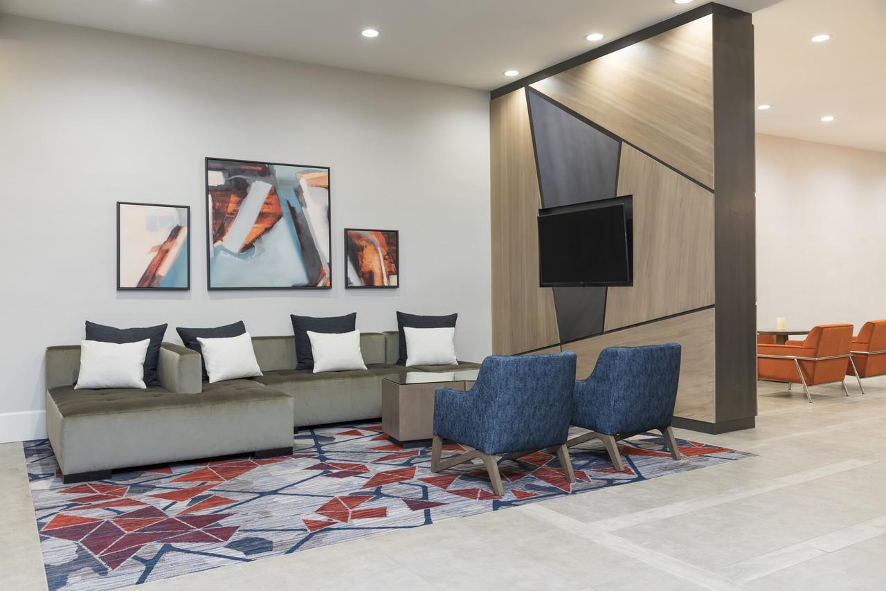 Sonesta Hotel Grand Rapids Airport Экстерьер фото