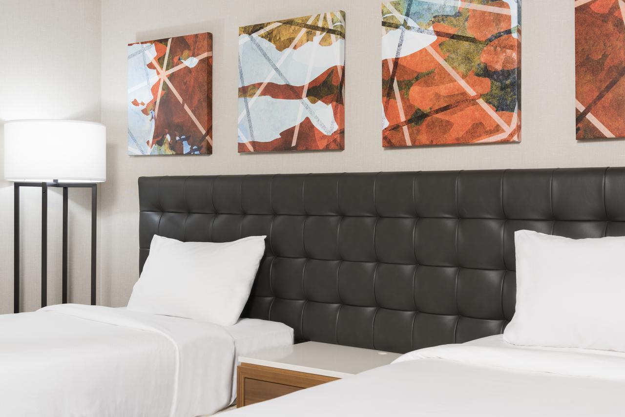 Sonesta Hotel Grand Rapids Airport Экстерьер фото